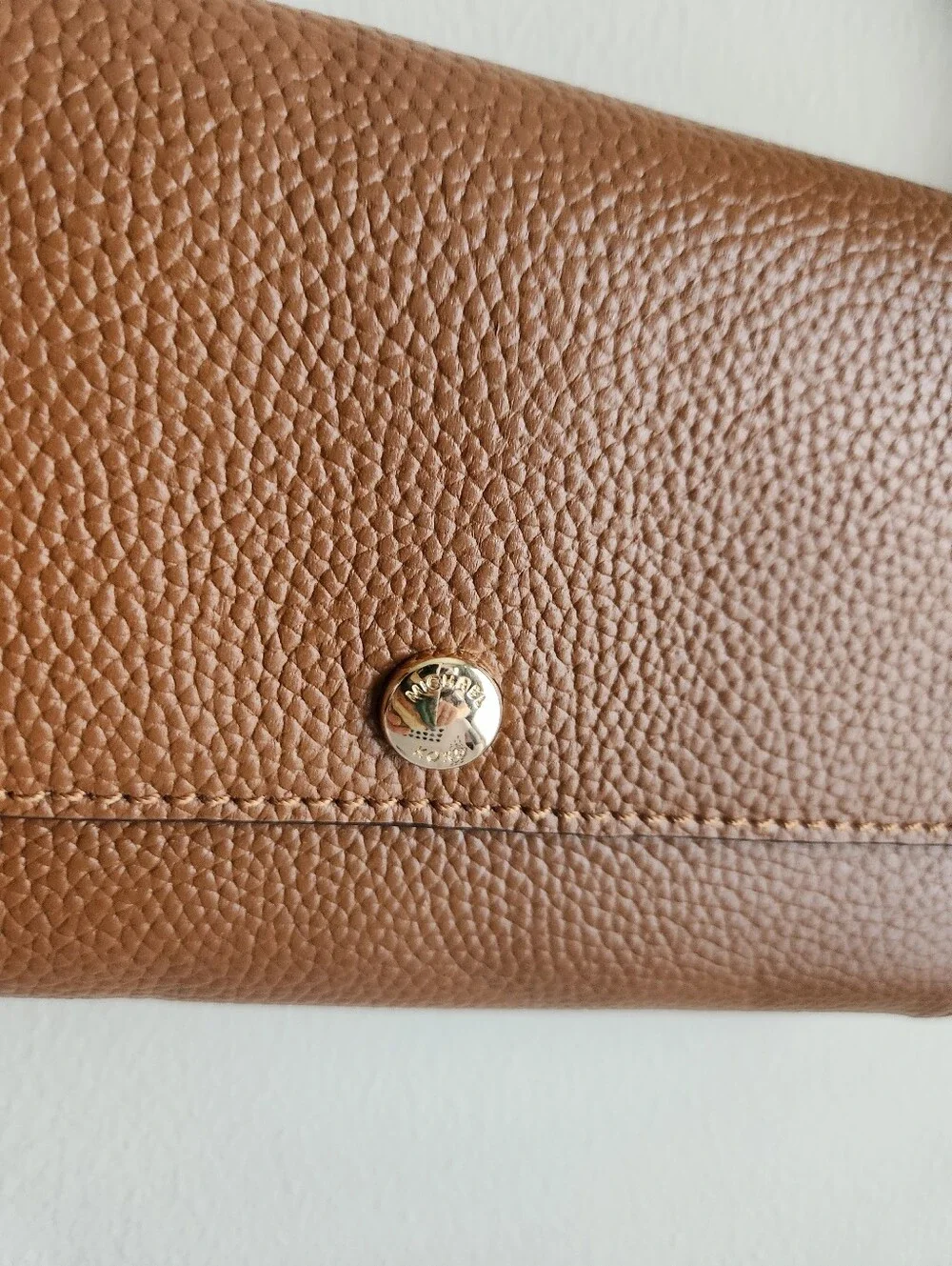 Michael Kors Mercer  Snap Button Pebble Leather  Crossbody Wallet